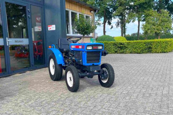 Iseki 155 met nieuwe gazonbanden - Afbeelding 9