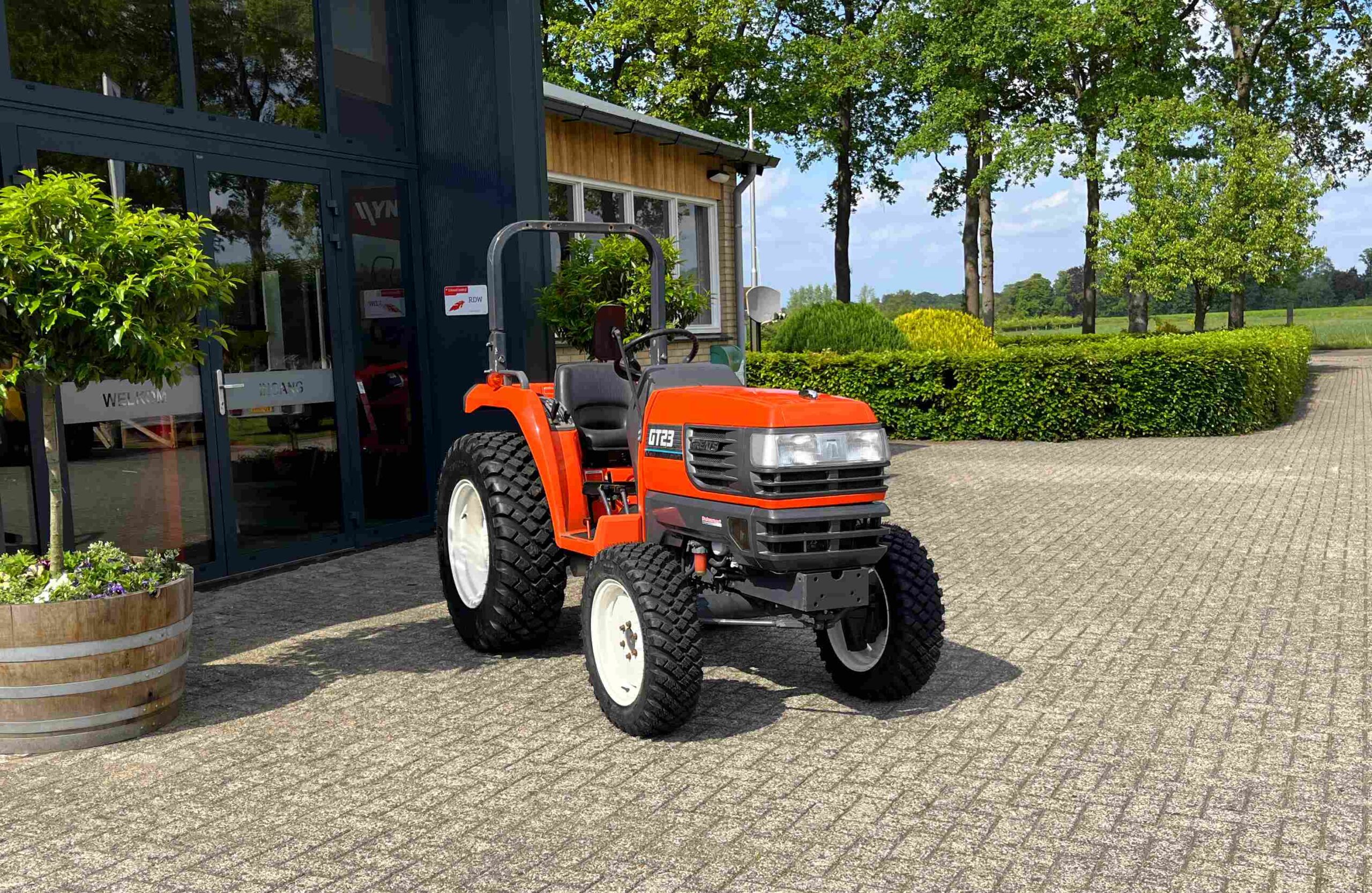 Kubota GT 23 HST met multifunctionele banden - Afbeelding 5