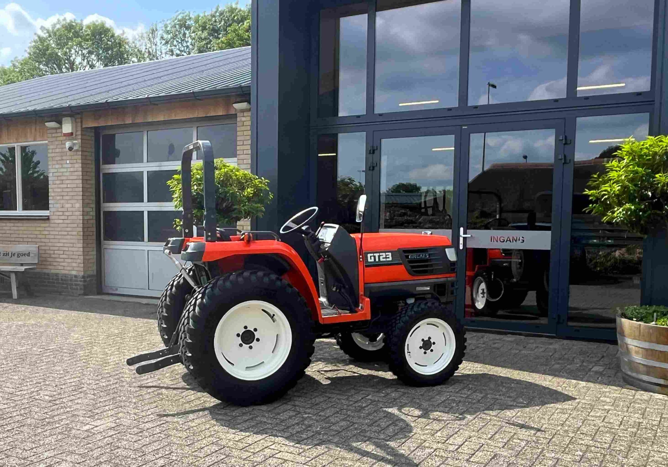 Kubota GT 23 HST met multifunctionele banden - Afbeelding 11