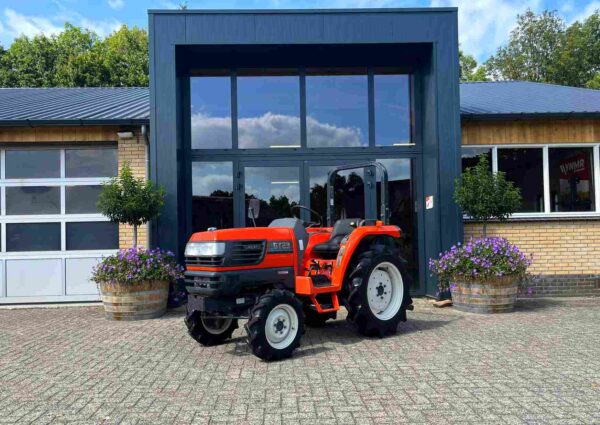 Kubota GT 23 HST