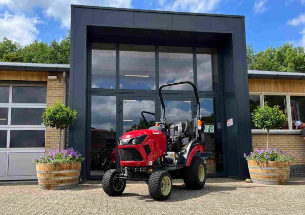 overjarig nieuwe Yanmar SA 221 HST