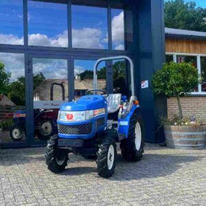 iseki TM 170 met kenteken op terrabanden