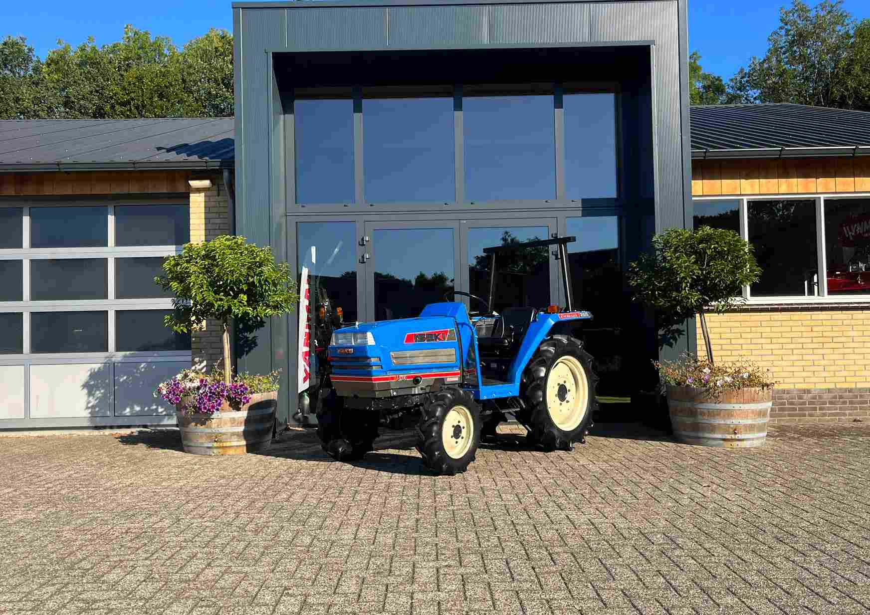 Iseki TA 263