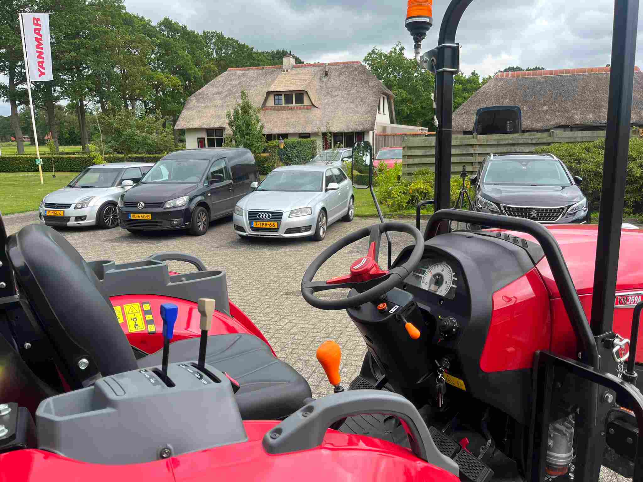 Yanmar YM 359 demo trekker - Afbeelding 13