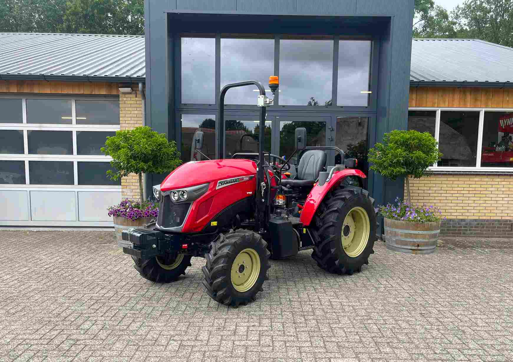 Yanmar YM 359 demo trekker