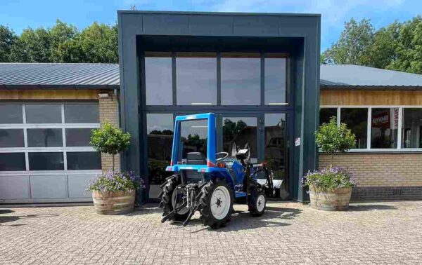 Iseki Sial 17 met miniloader voorlader - Afbeelding 9