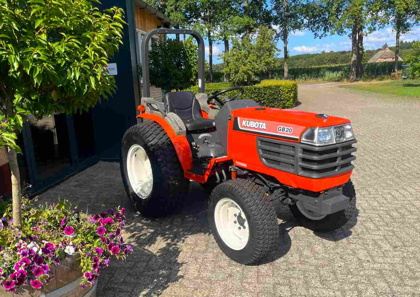 Kubota GB20 met gazonbanden - Afbeelding 8