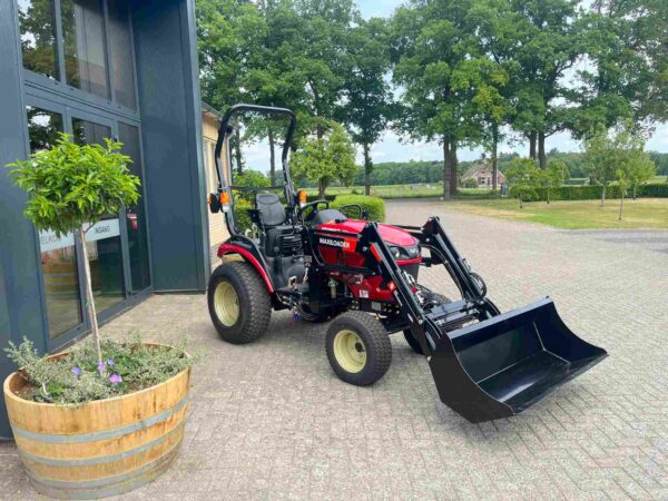 Yanmar SA 326 met Maxiloader - Afbeelding 4