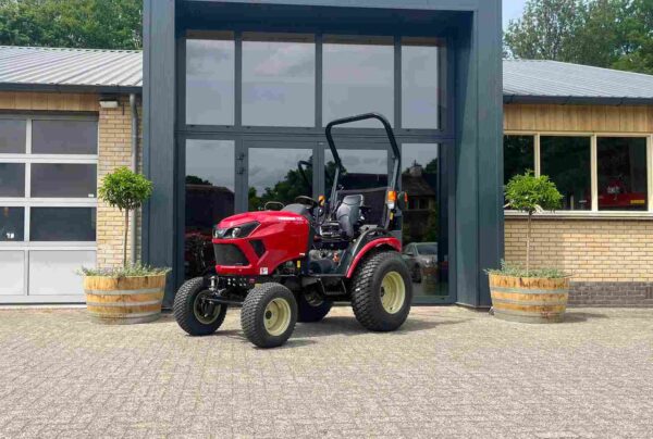 de nieuwe Yanmar SA 326