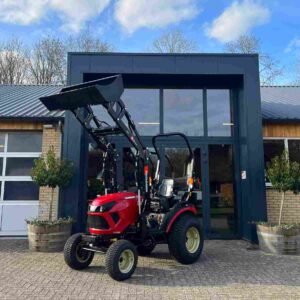 jong gebruikte Yanmar SA 424 met Maxiloader