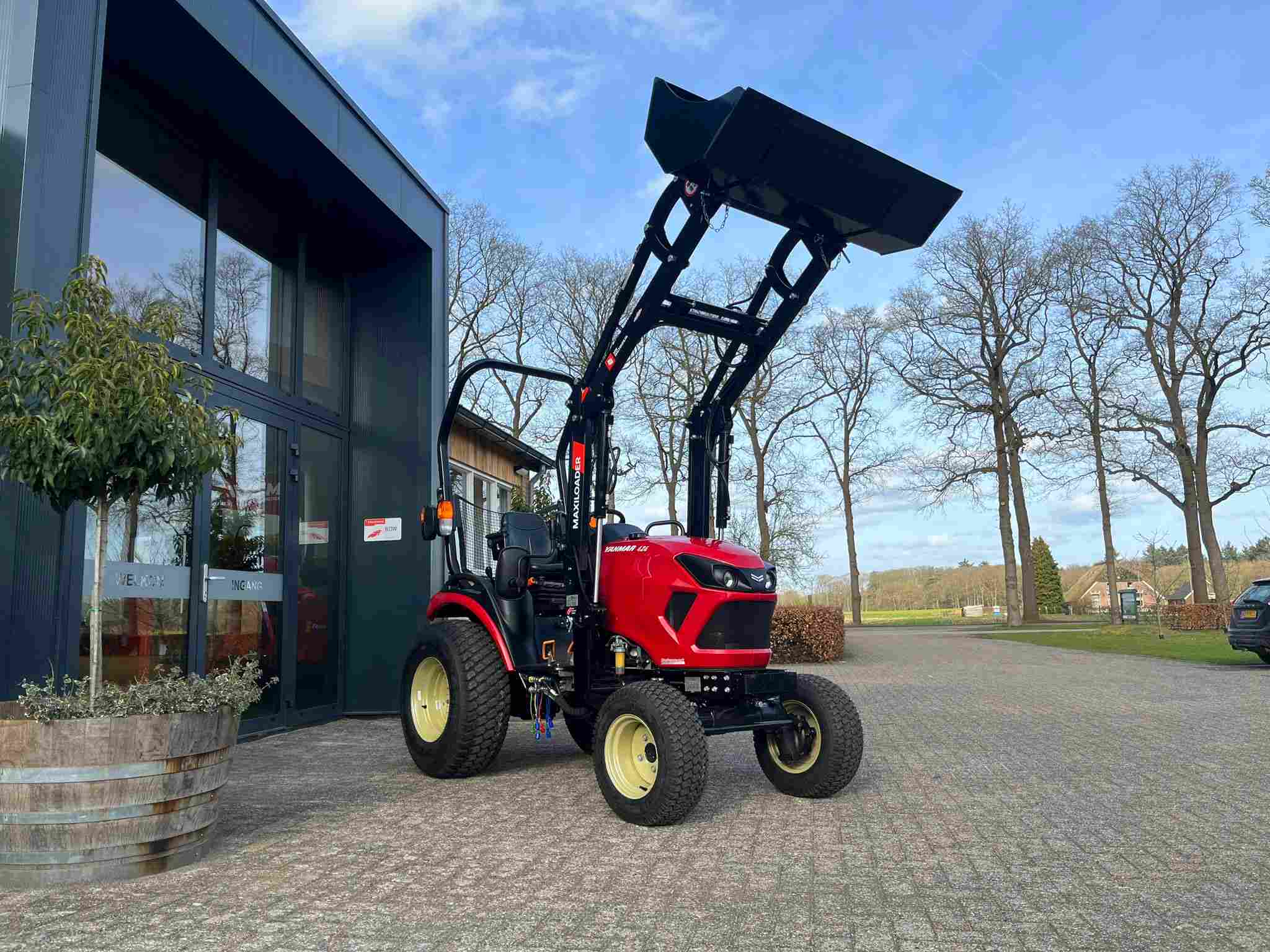 jong gebruikte Yanmar SA 424 met Maxiloader - Afbeelding 3
