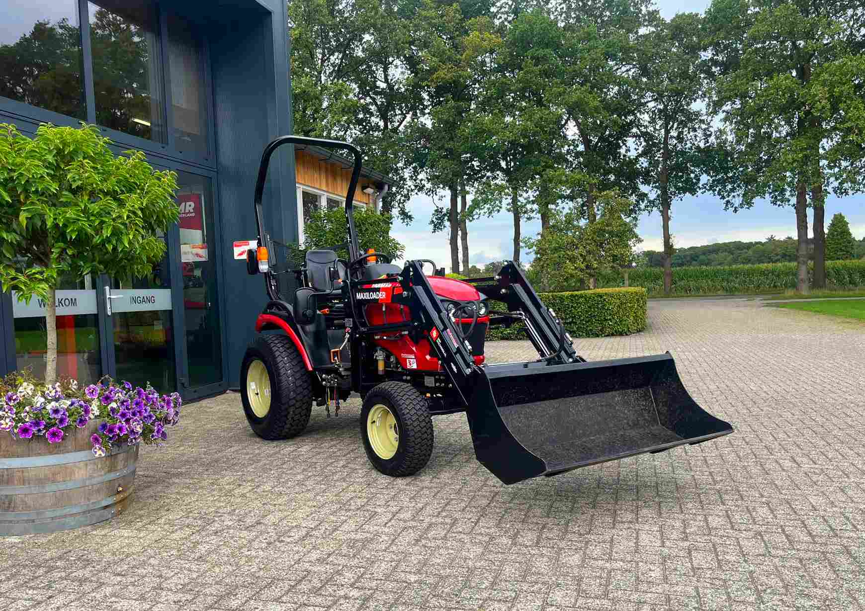 jong gebruikte Yanmar SA 424 met Maxiloader - Afbeelding 5
