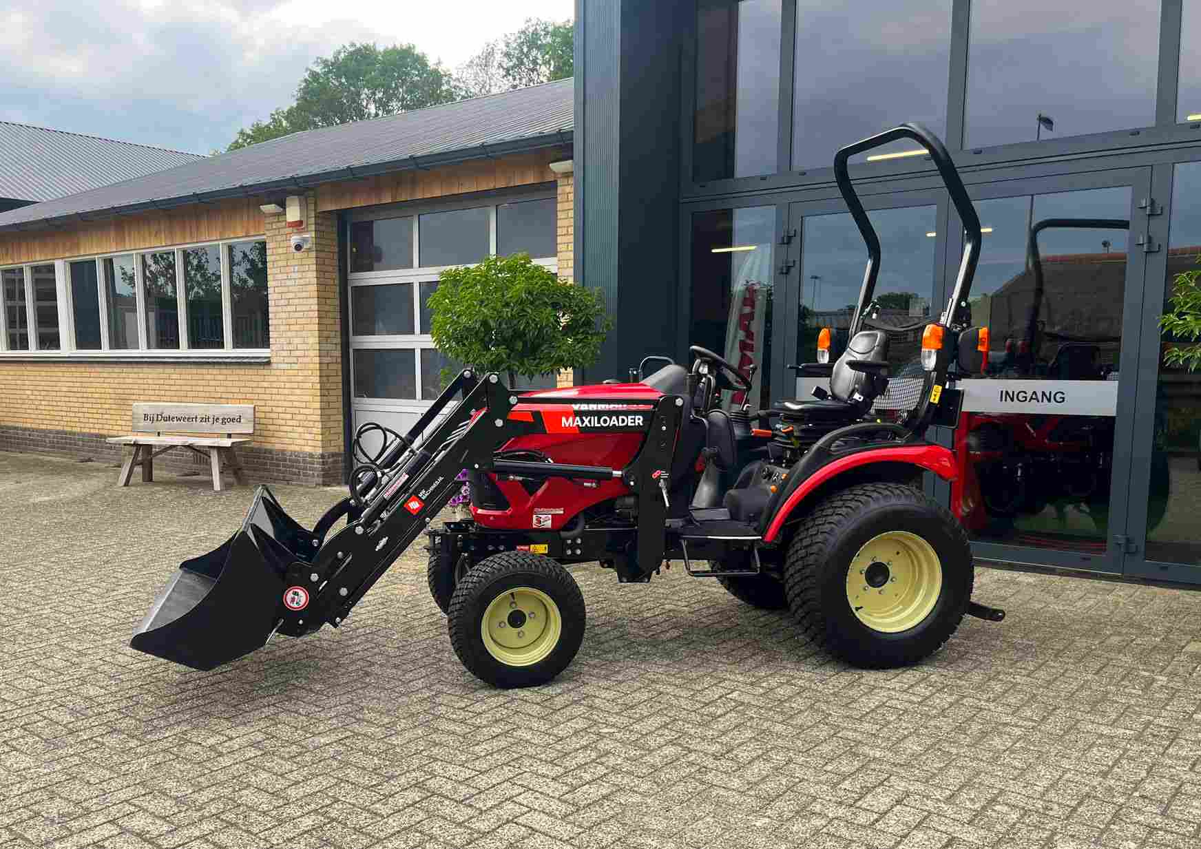 jong gebruikte Yanmar SA 424 met Maxiloader - Afbeelding 11