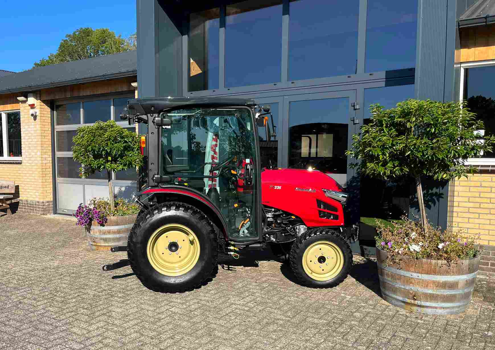 Yanmar YT 235 HST met cabine - Afbeelding 11
