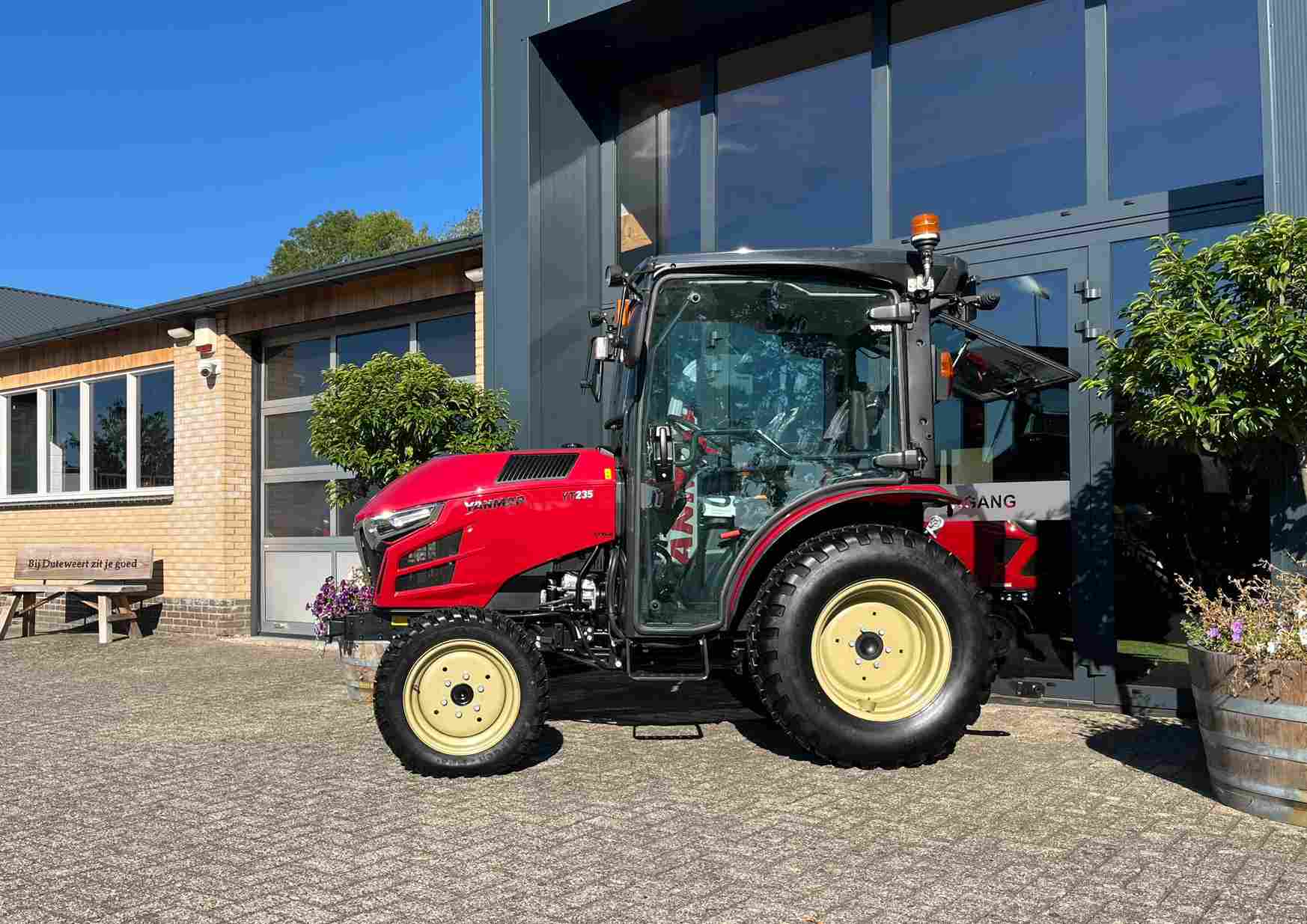 Yanmar YT 235 HST met cabine - Afbeelding 3