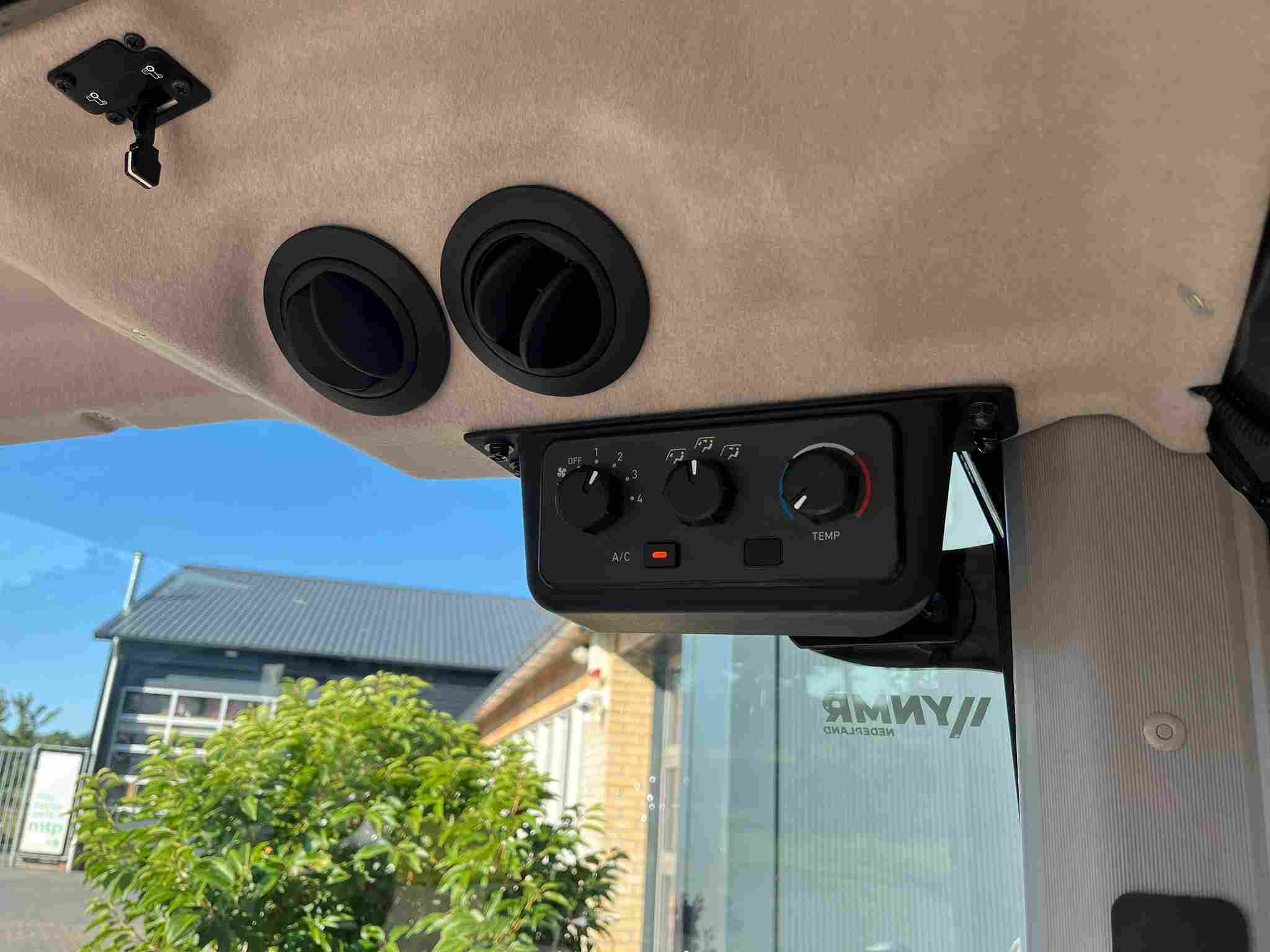 Yanmar YT 235 HST met cabine - Afbeelding 7