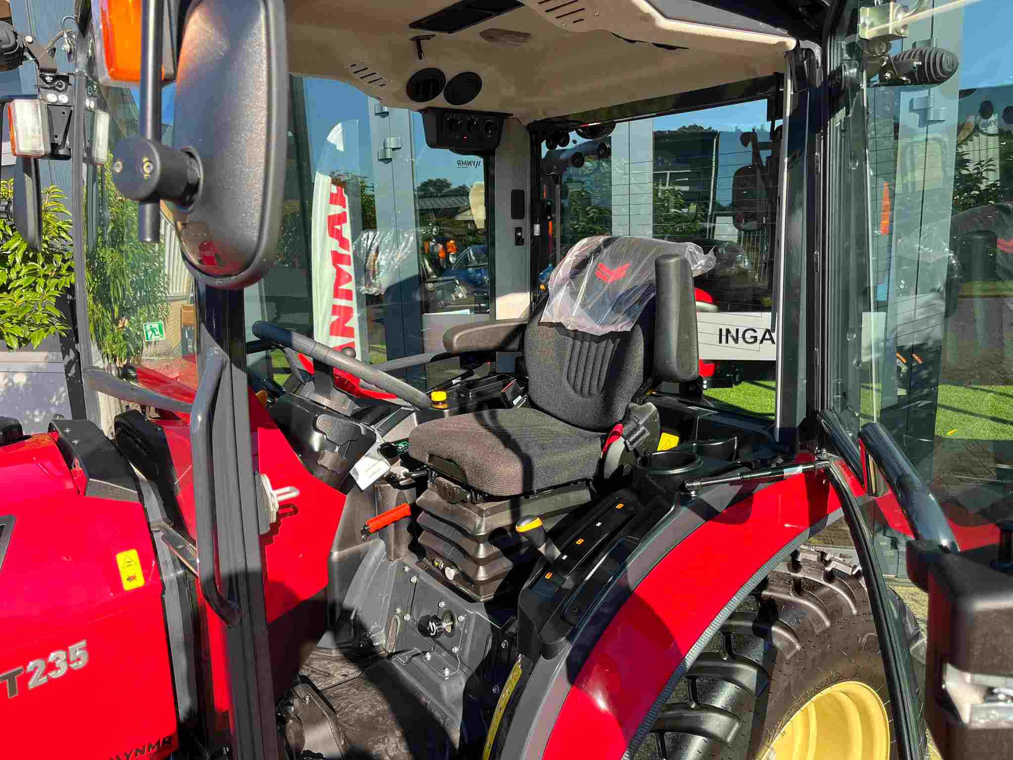 Yanmar YT 235 HST met cabine - Afbeelding 9