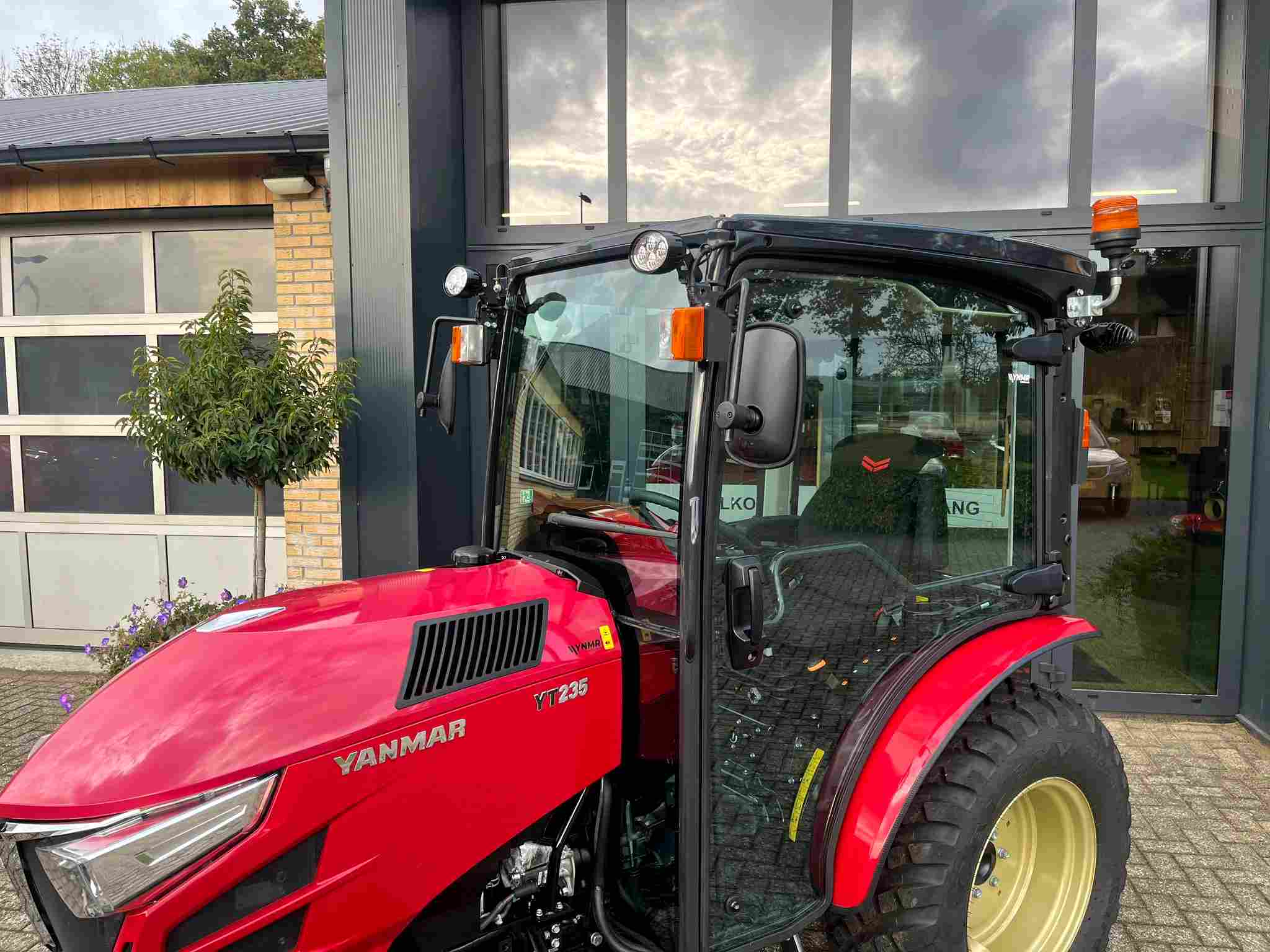 Demo Yanmar YT 235 HST met cabine - Afbeelding 10