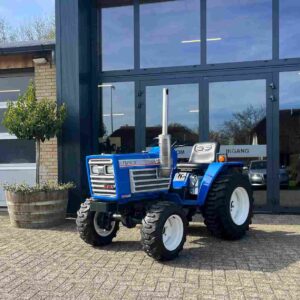Iseki TU 1600 op brede industriebanden