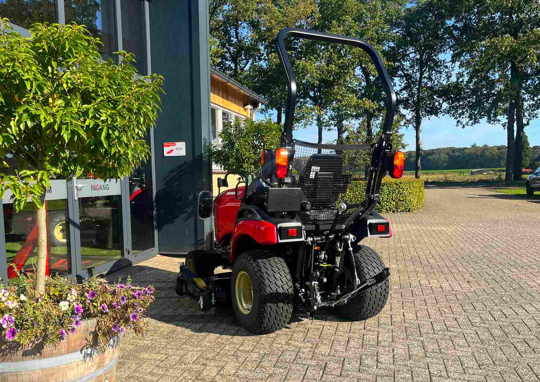 Demo Yanmar 222 HST met middenmaaidek - Afbeelding 5