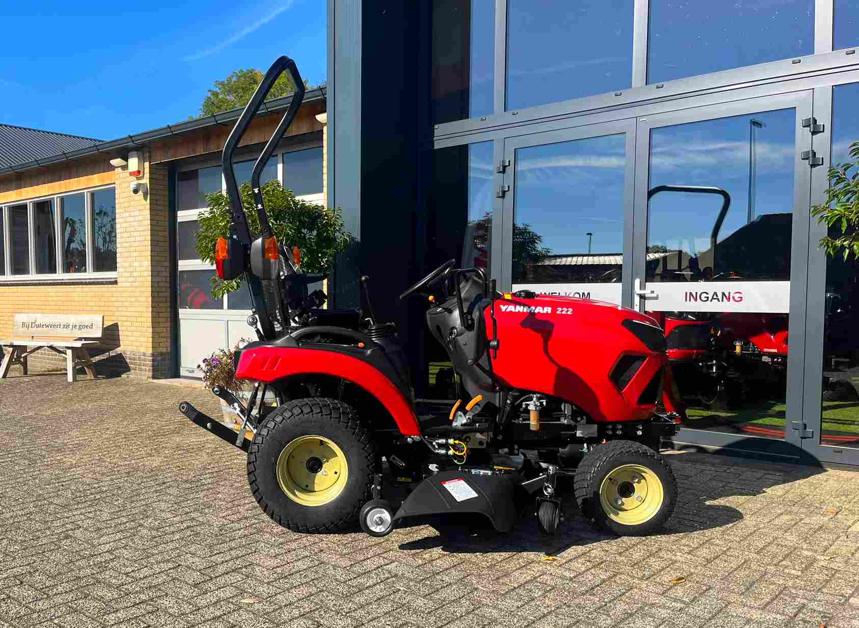 Demo Yanmar 222 HST met middenmaaidek - Afbeelding 7