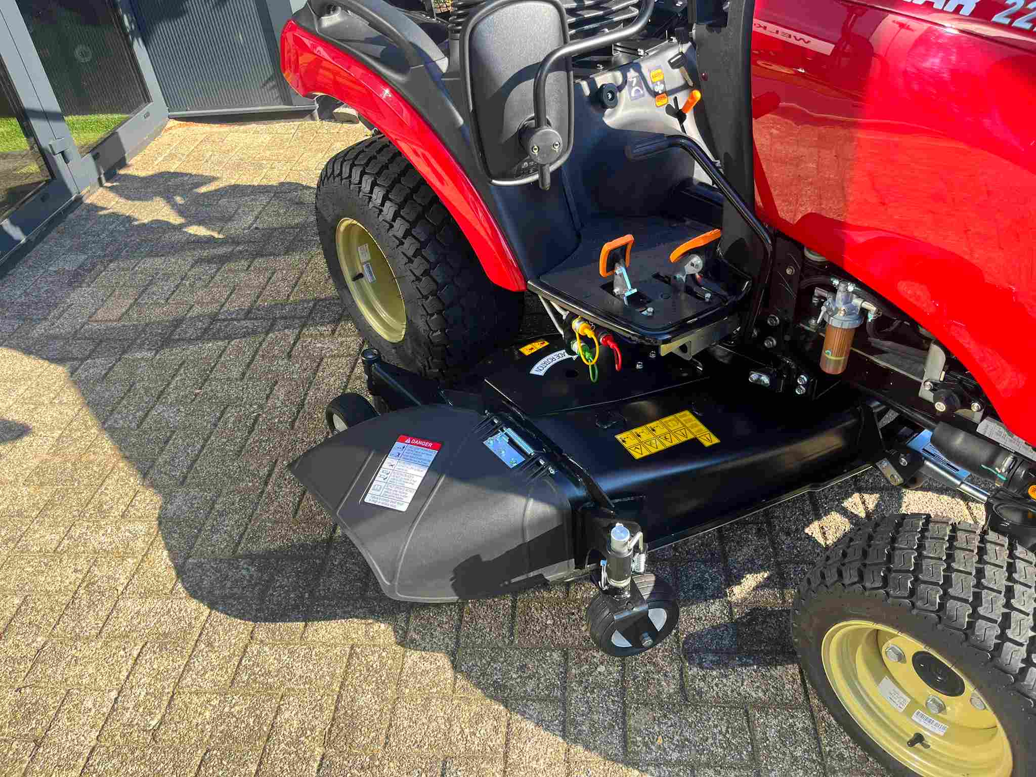 Demo Yanmar 222 HST met middenmaaidek - Afbeelding 10