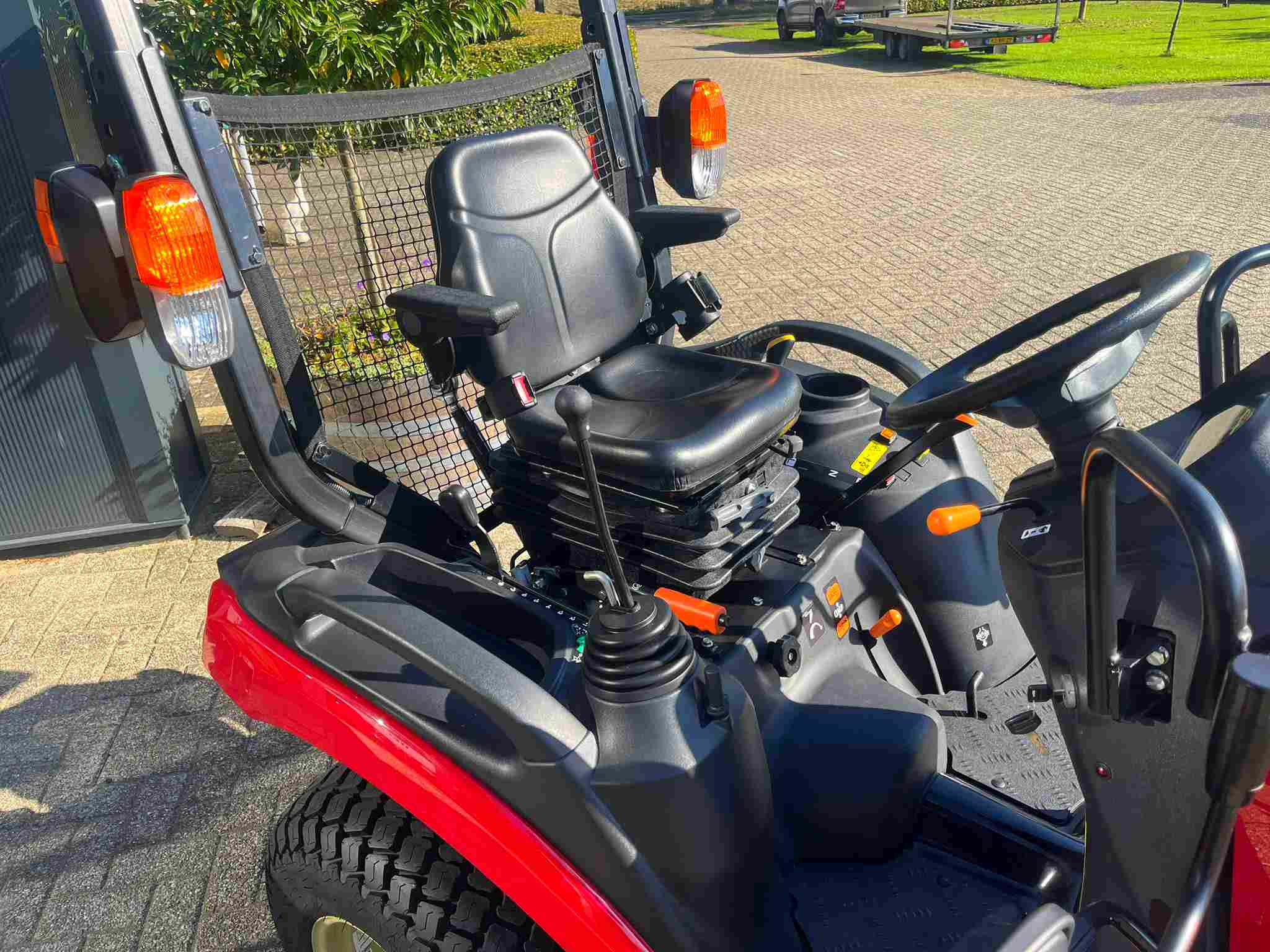 Demo Yanmar 222 HST met middenmaaidek - Afbeelding 11